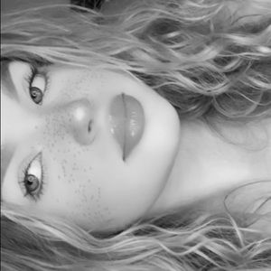 Meet your Posher, Teagan